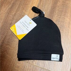 Copper Pearl Newborn Top Knot Hat in Midnight‎ (Black)